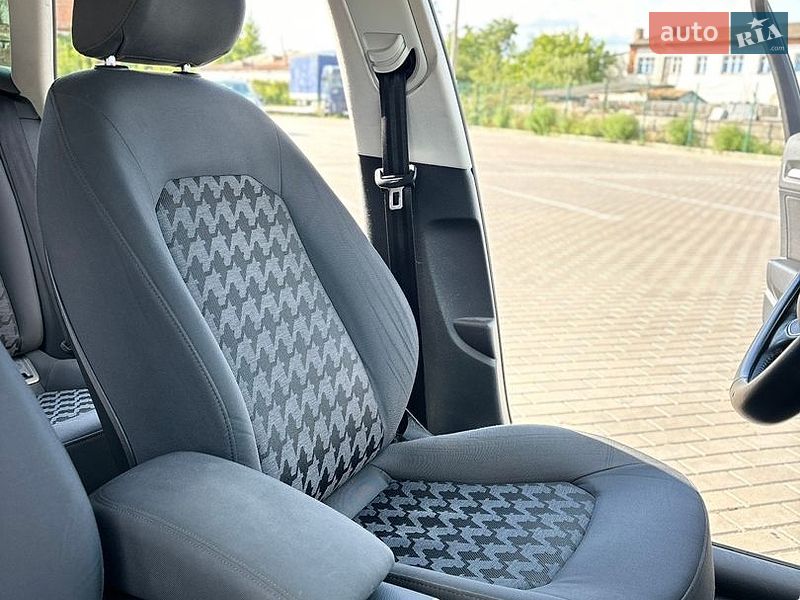 Хетчбек Audi A3 2014 в Ромнах фото 16 Хетчбек Audi A3 2014 в Ромнах