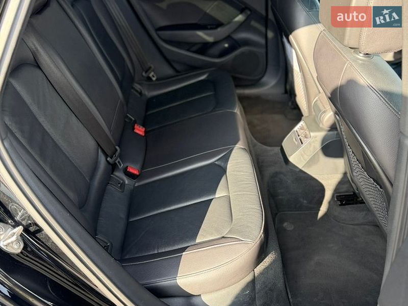Седан Audi A3 2015 в Львове