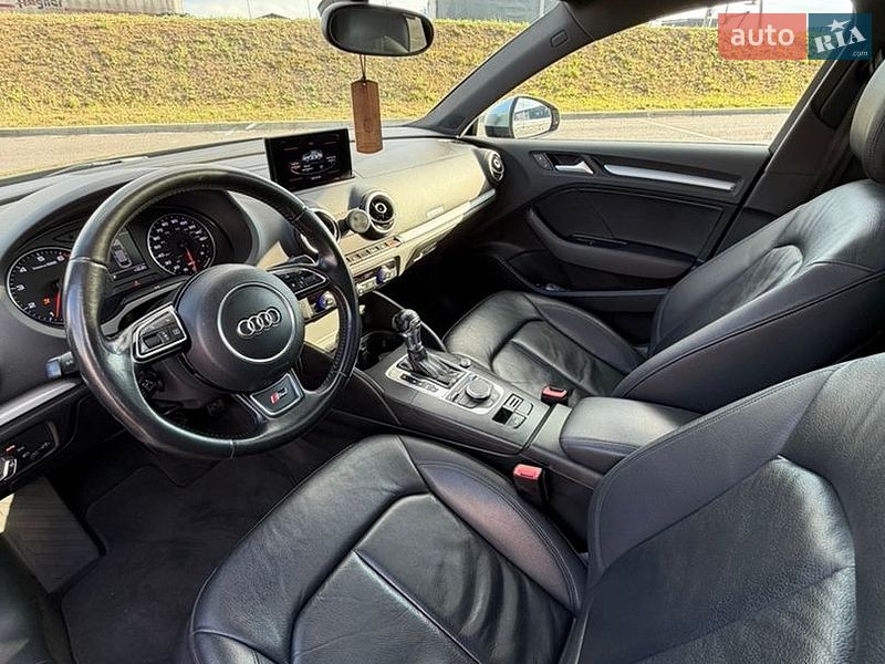 Седан Audi A3 2015 в Львове