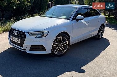Седан Audi A3 2017 в Днепре
