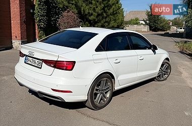 Седан Audi A3 2017 в Днепре