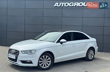 Седан Audi A3 2015 в Одессе