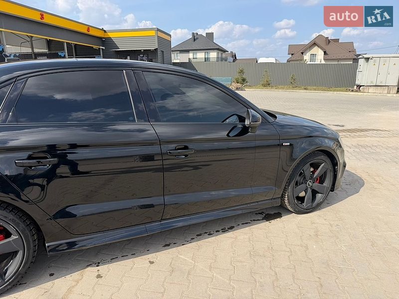 Седан Audi A3 2015 в Буковеле