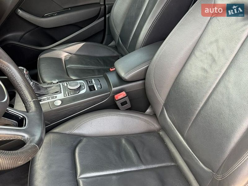 Седан Audi A3 2015 в Буковеле