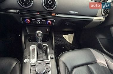 Седан Audi A3 2015 в Буковеле