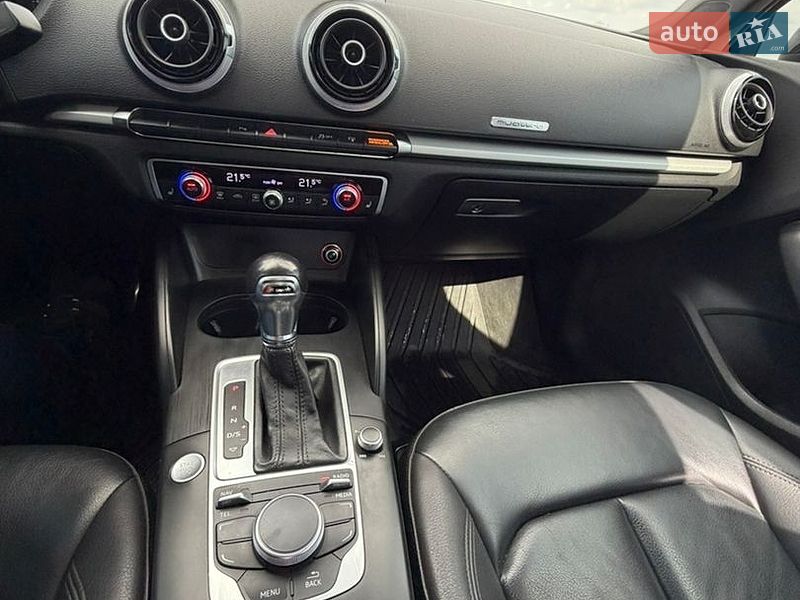 Седан Audi A3 2015 в Буковеле