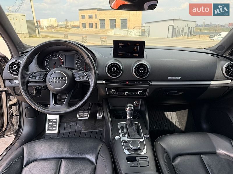 Седан Audi A3 2015 в Буковеле