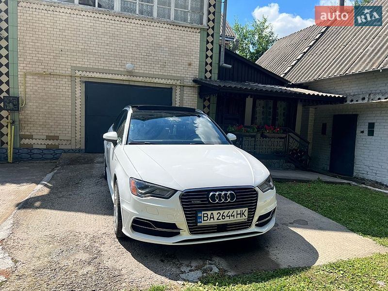 Хетчбек Audi A3 2016 в Умані
