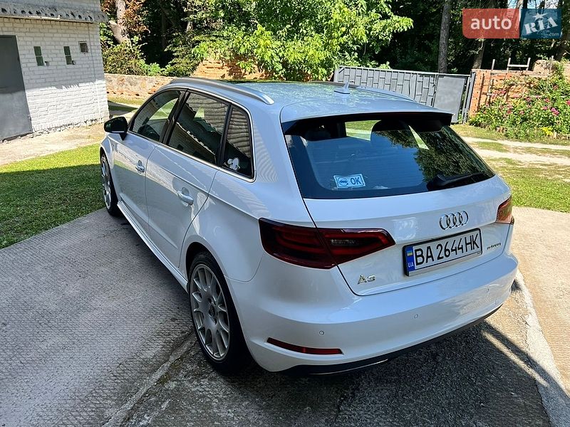 Хетчбек Audi A3 2016 в Умані