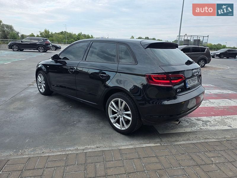 Хэтчбек Audi A3 2015 в Киеве
