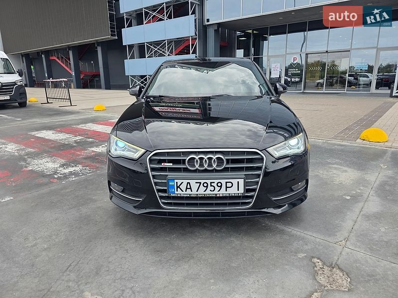 Хэтчбек Audi A3 2015 в Киеве