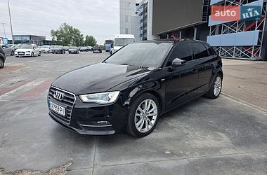 Хэтчбек Audi A3 2015 в Киеве