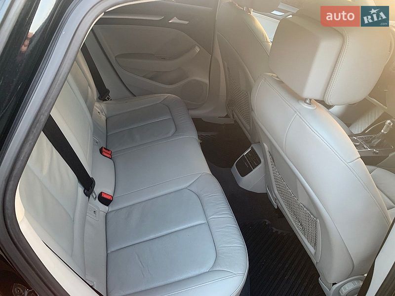 Седан Audi A3 2015 в Звягелі