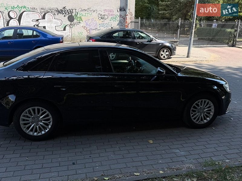 Седан Audi A3 2016 в Житомирі