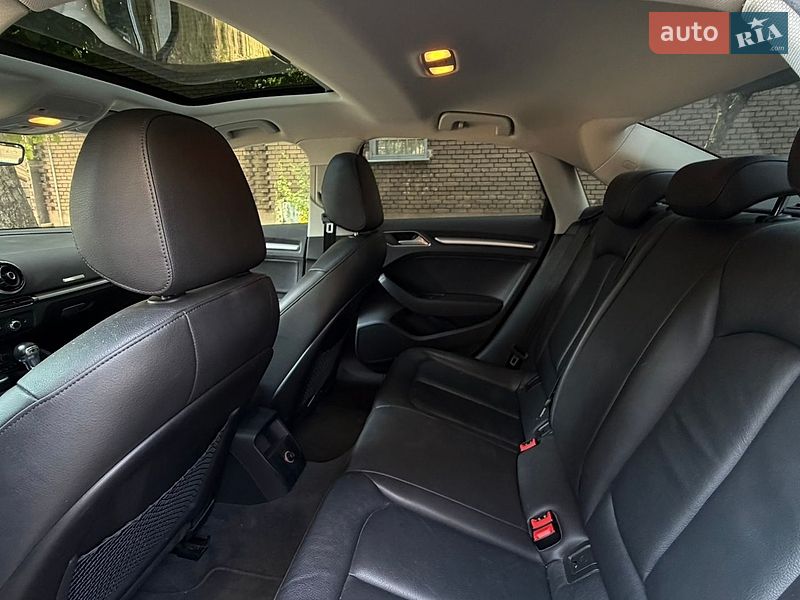 Седан Audi A3 2016 в Житомирі