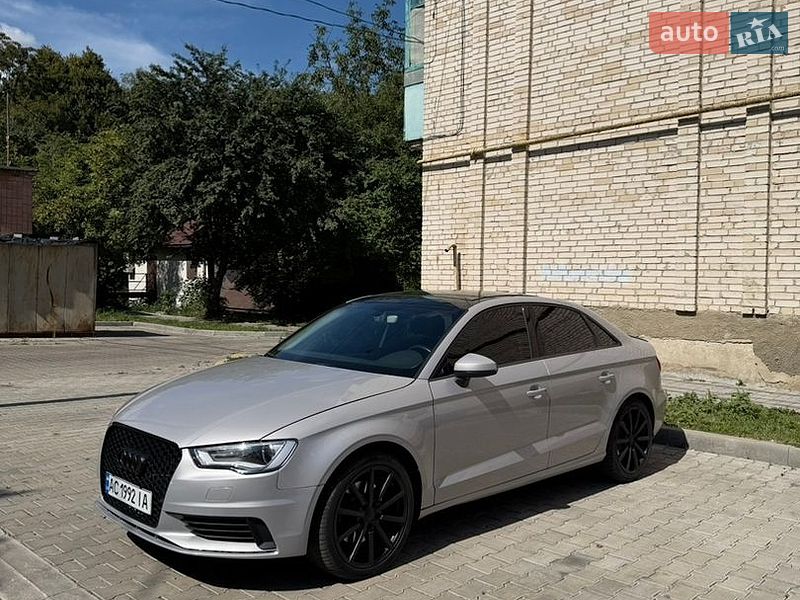 Седан Audi A3 2015 в Луцке