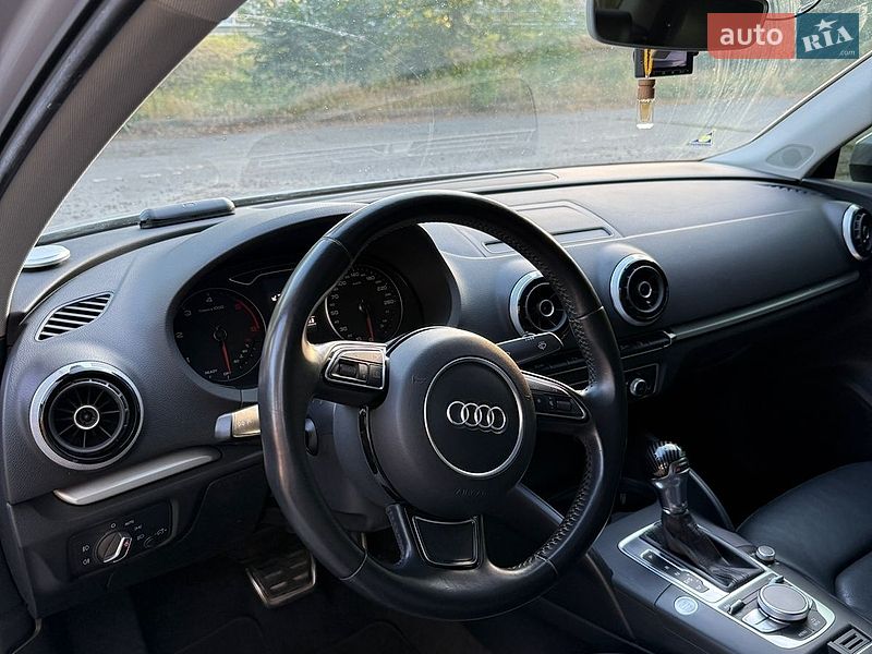 Седан Audi A3 2015 в Києві фото 12 Седан Audi A3 2015 в Києві