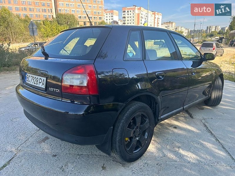 Хэтчбек Audi A3 2002 в Буске
