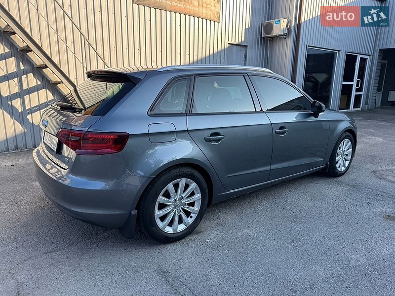 Хетчбек Audi A3 2016 в Харкові
