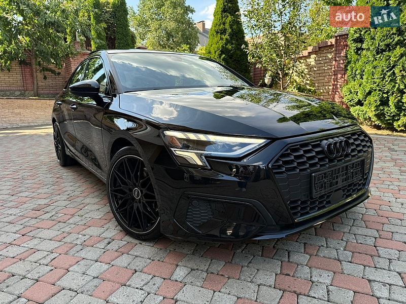 Седан Audi A3 2023 в Черновцах