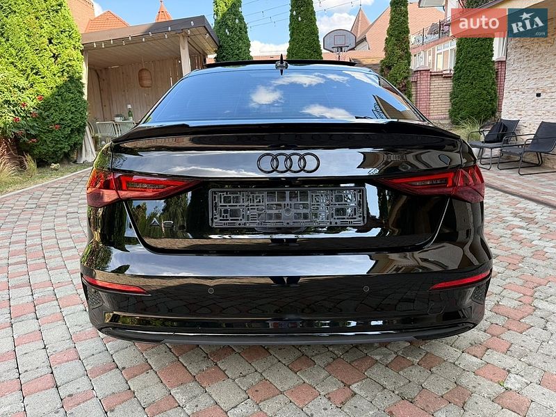 Седан Audi A3 2023 в Черновцах