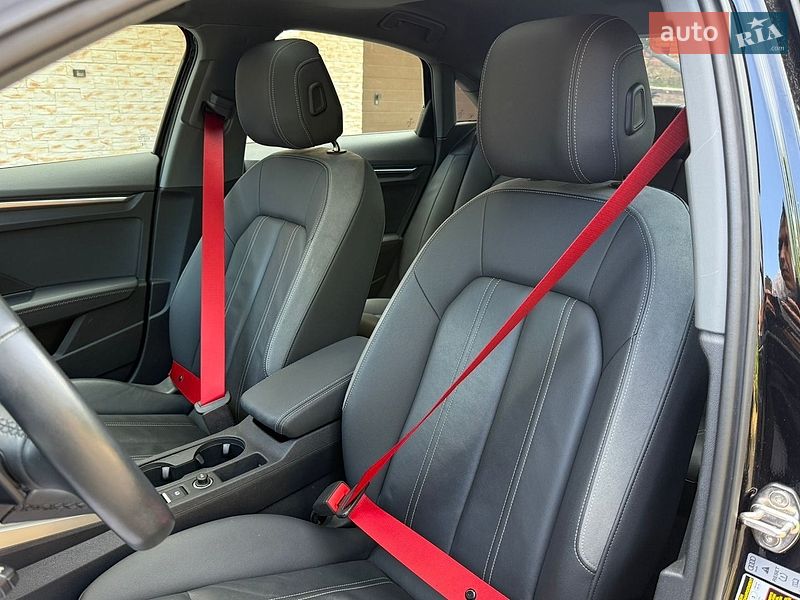 Седан Audi A3 2023 в Черновцах