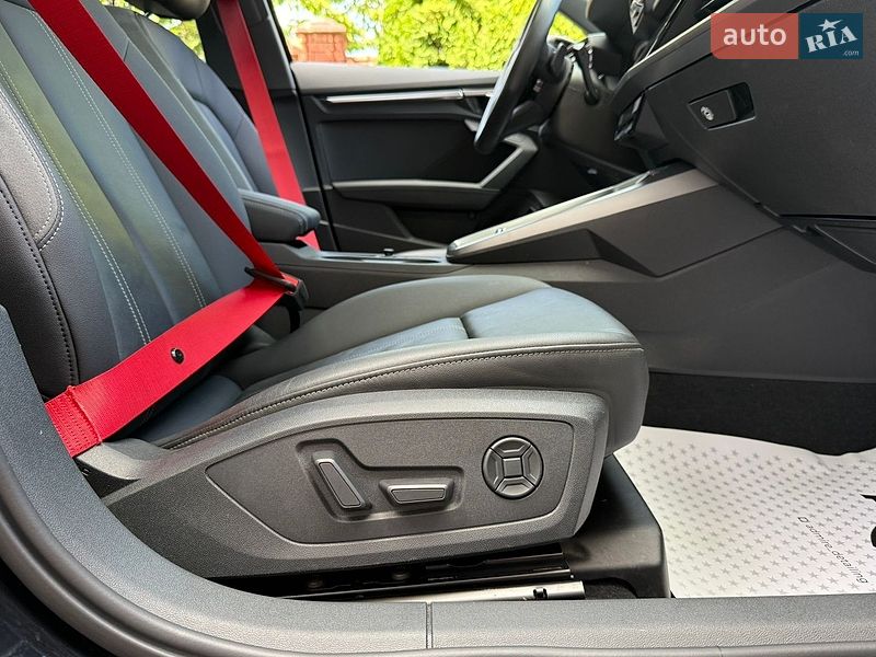 Седан Audi A3 2023 в Черновцах