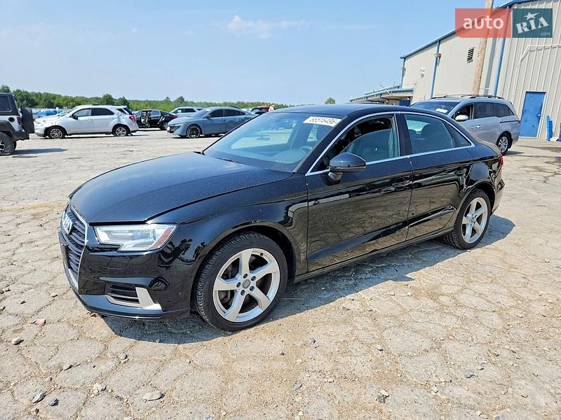Седан Audi A3 2019 в Львове