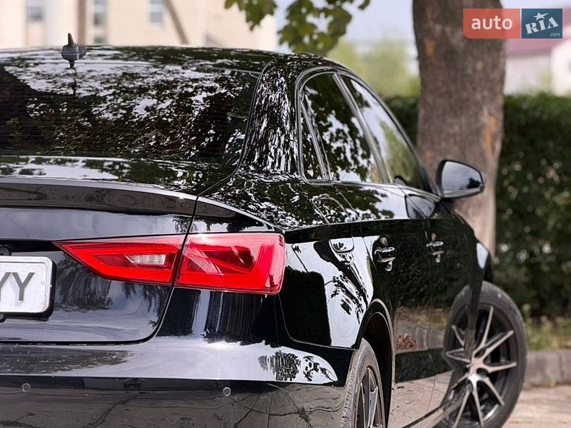Седан Audi A3 2015 в Стрые