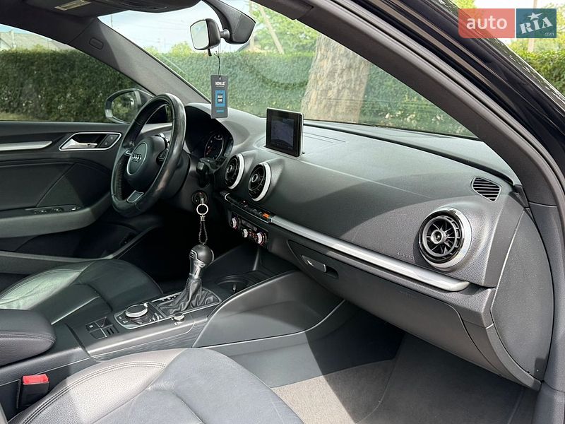 Седан Audi A3 2015 в Стрые