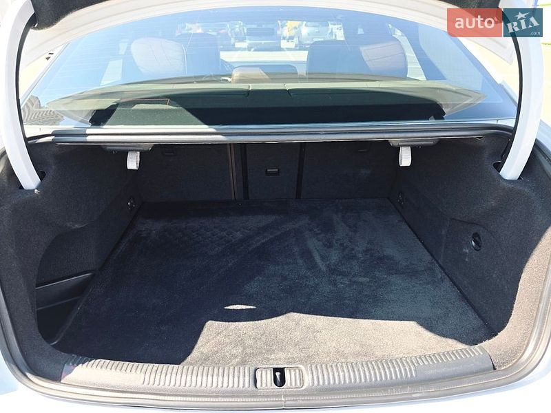 Седан Audi A3 2015 в Киеве