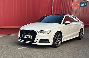 Седан Audi A3 2017 в Киеве
