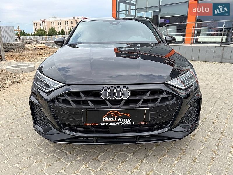 Седан Audi A3 2025 в Львове
