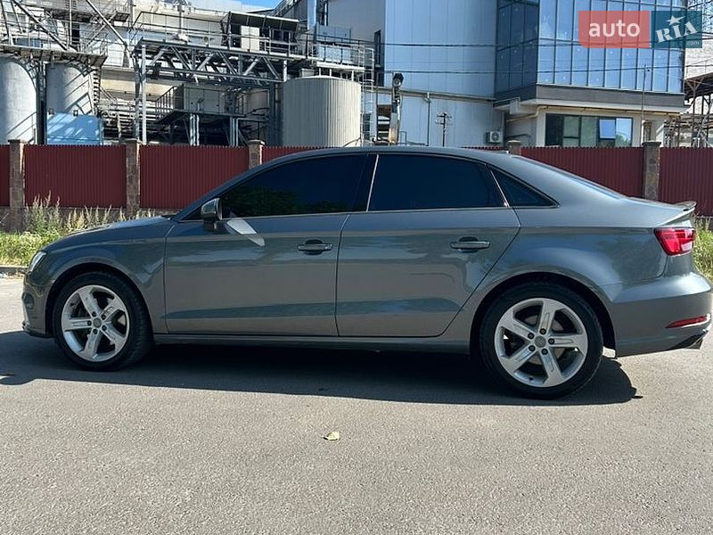 Седан Audi A3 2016 в Тернополе