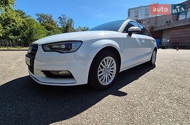 Седан Audi A3 2016 в Одессе