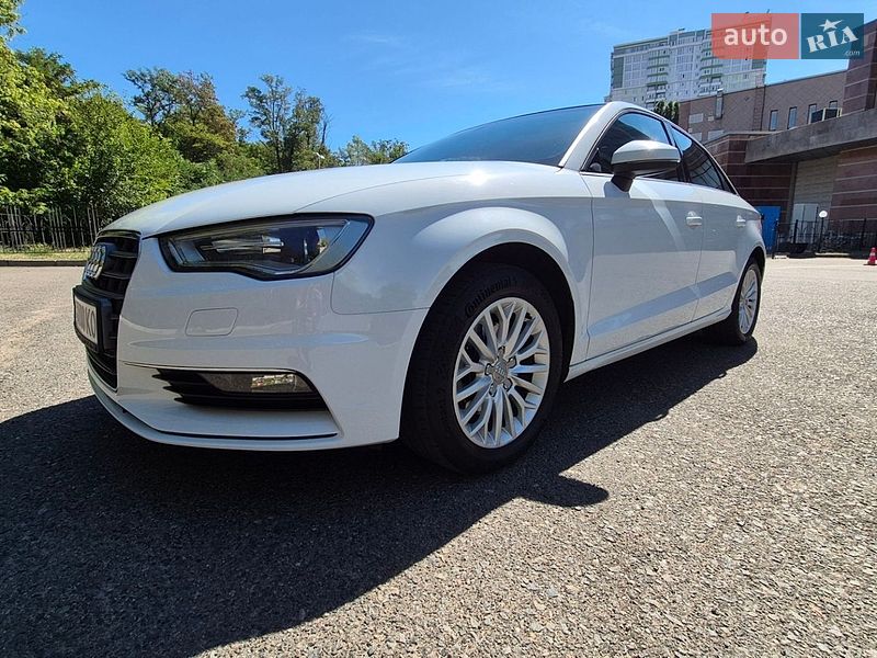 Седан Audi A3 2016 в Одессе