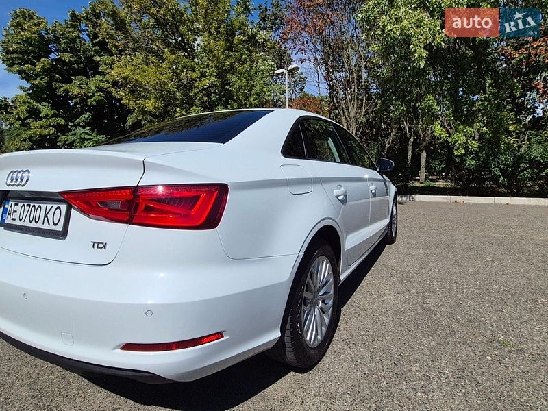Седан Audi A3 2016 в Одессе