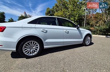Седан Audi A3 2016 в Одессе