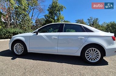 Седан Audi A3 2016 в Одессе