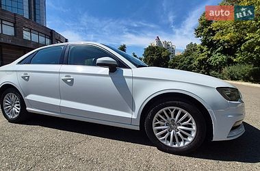 Седан Audi A3 2016 в Одессе