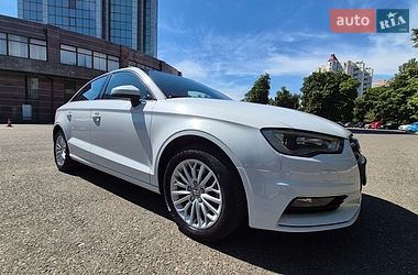 Седан Audi A3 2016 в Одессе