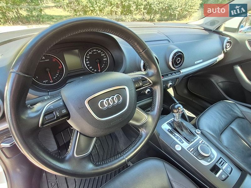 Седан Audi A3 2016 в Одессе