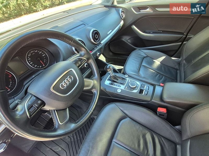 Седан Audi A3 2016 в Одессе