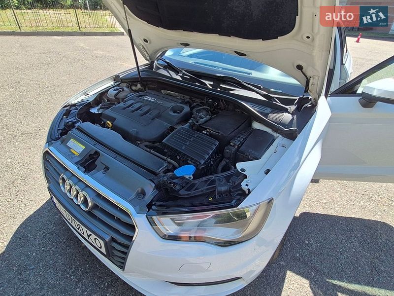 Седан Audi A3 2016 в Одессе