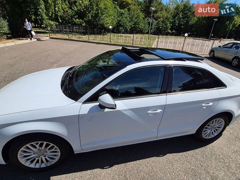 Седан Audi A3 2016 в Одессе