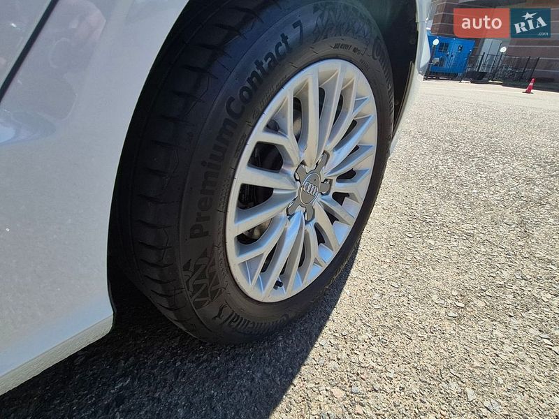 Седан Audi A3 2016 в Одессе