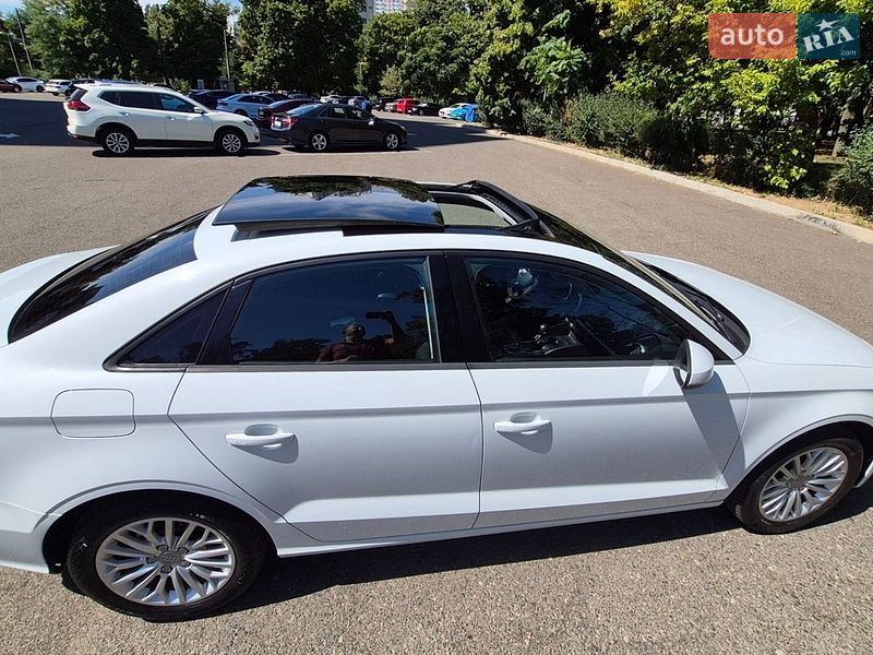 Седан Audi A3 2016 в Одессе