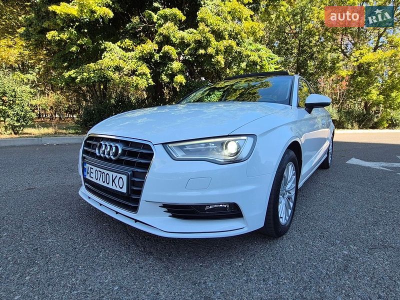Седан Audi A3 2016 в Одессе