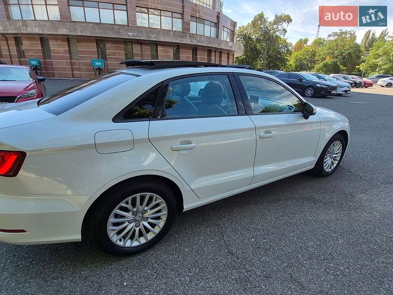 Седан Audi A3 2016 в Одессе