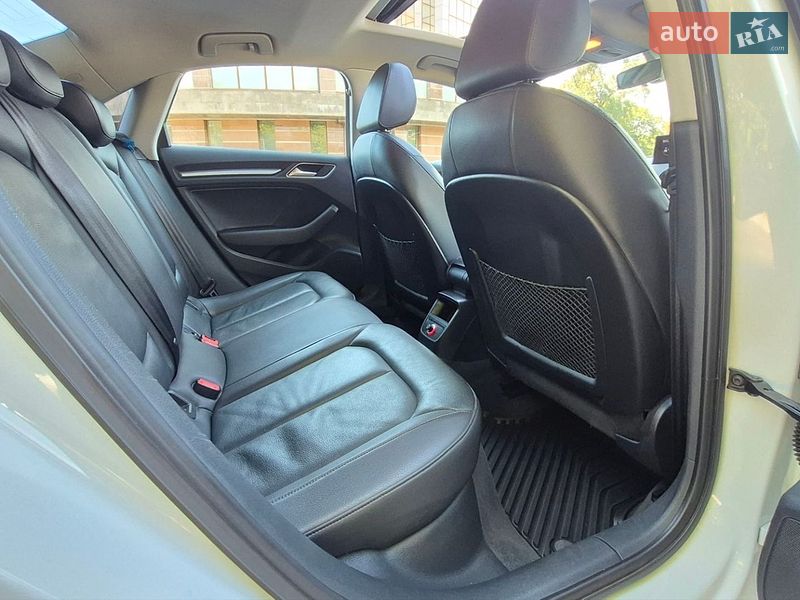 Седан Audi A3 2016 в Одессе